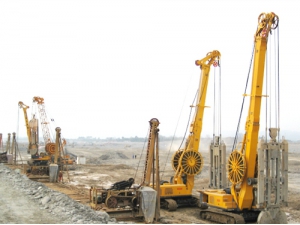 樂山機群施(shi)工