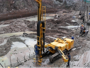 錨杆鑽施工(gōng)4